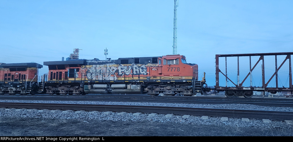 BNSF 7778 Graffiti